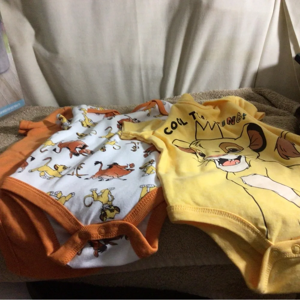 Disney Yellow & Orange Lion Print Kids One-Piece Bodysuits